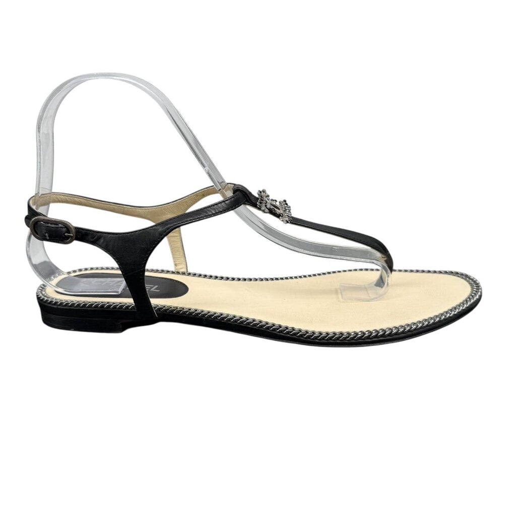 CC Logo Chain Thong Sandal