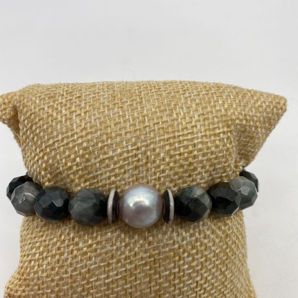 Earth Opal Bone Gray Pearl / JD4