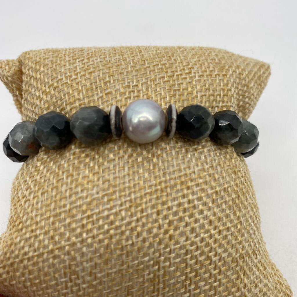 Earth Opal Bone Gray Pearl / JD4