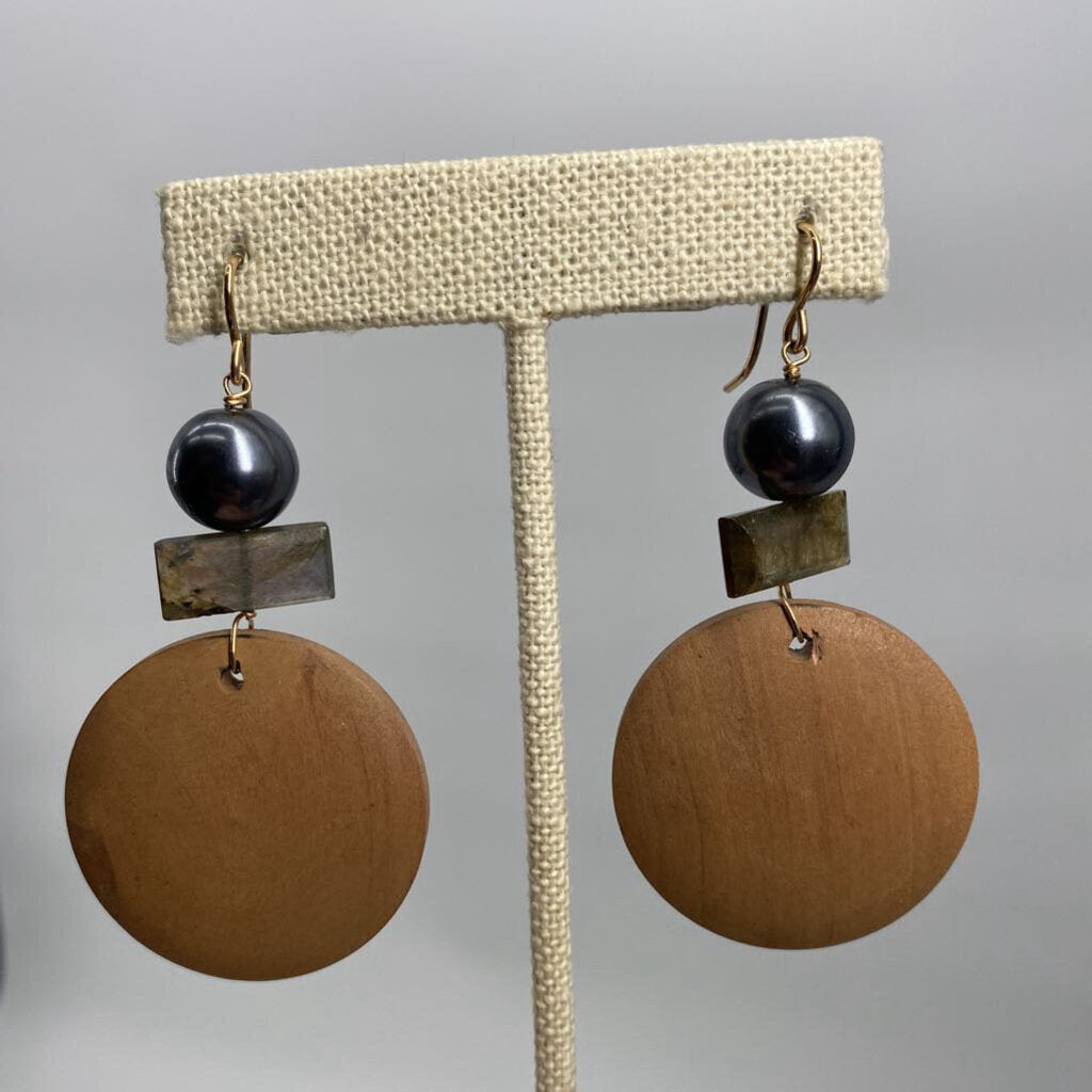 Wood Discs with Labradorite w Shell Pearls / JD4