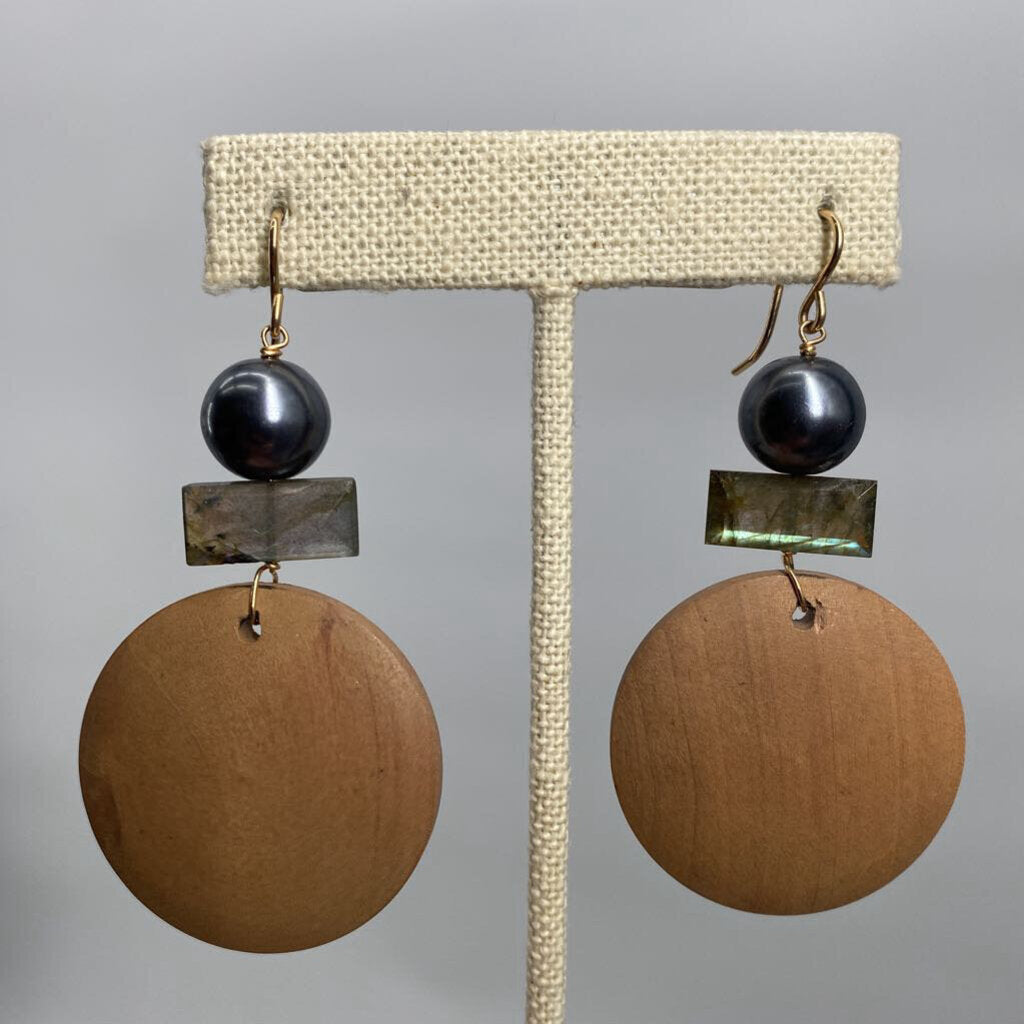 Wood Discs with Labradorite w Shell Pearls / JD4