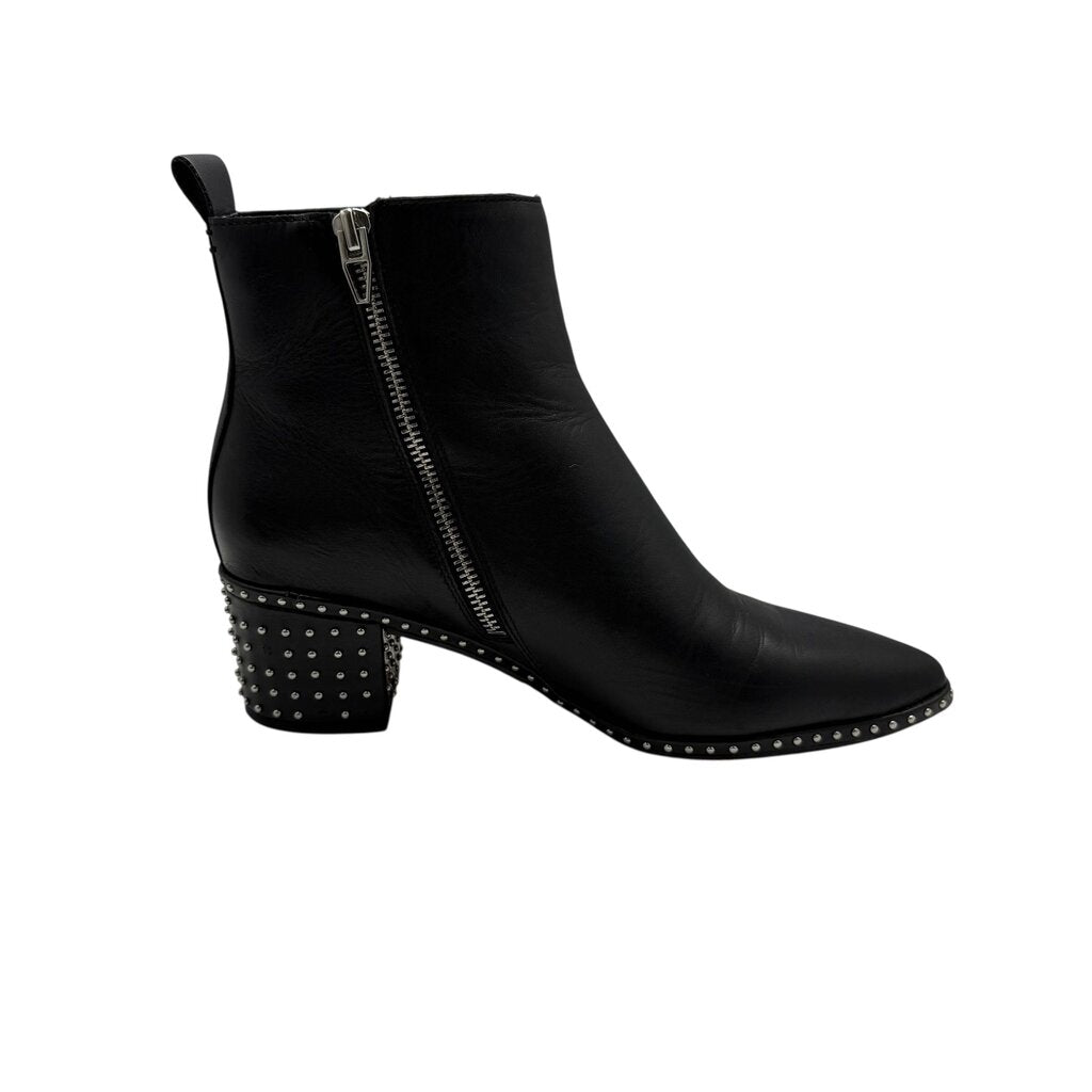 Studded Zip Almond Toe * as is / IA5