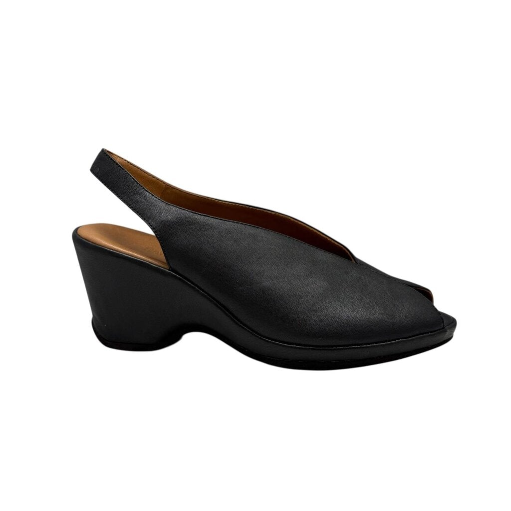 Odetta Peep Toe Slingback / ID5