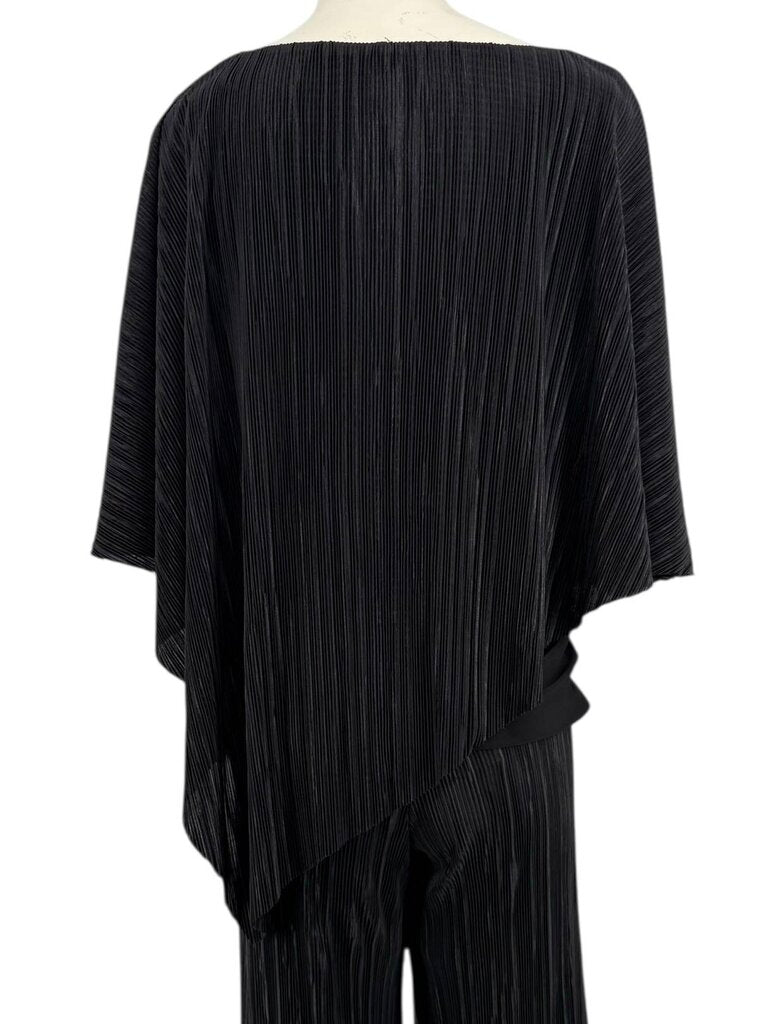 Pleated Exposed Shoulder Top / JC5