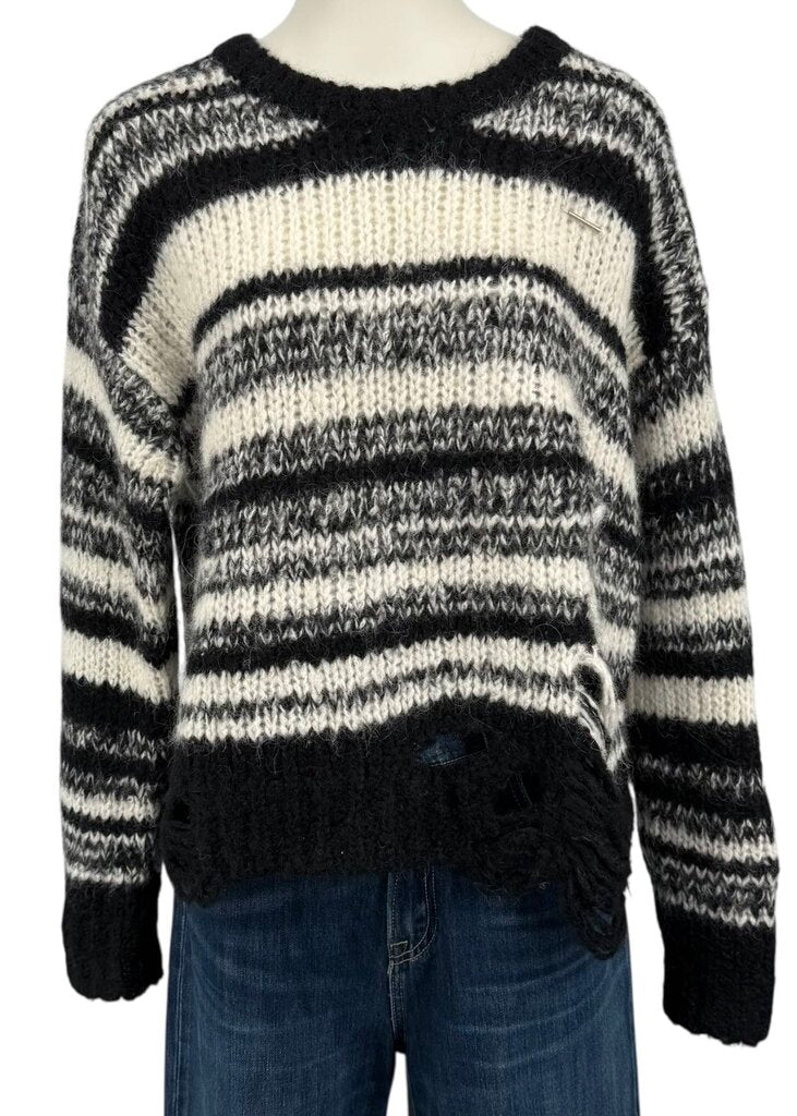 White Crochet with Black/KA5