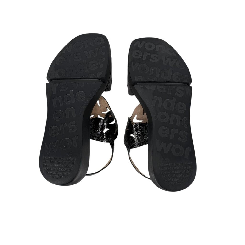 Floral Patent Leather Extralight Sandal