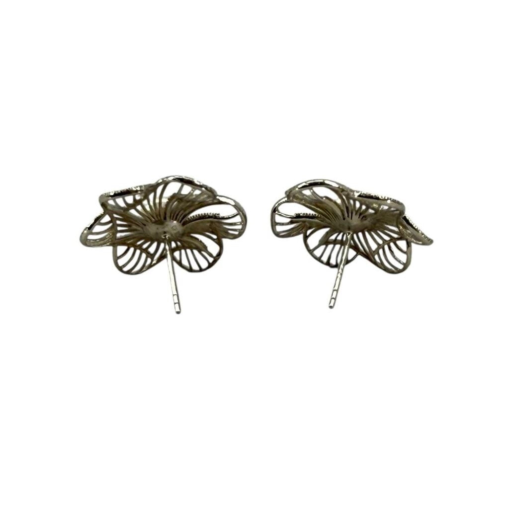Freshwater Cultured Pearl and Miligrain Sterling Silver Floral Stud Earrings