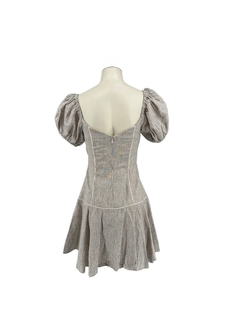 Significant Other Puff Sleeve Heart Twist