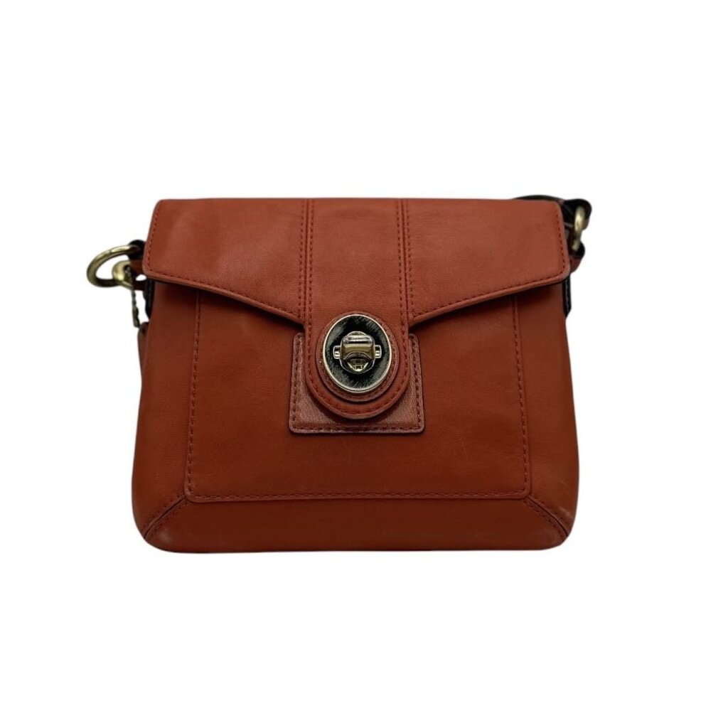 Peyton Cargo Leather Turnlock Crossbody / GD6