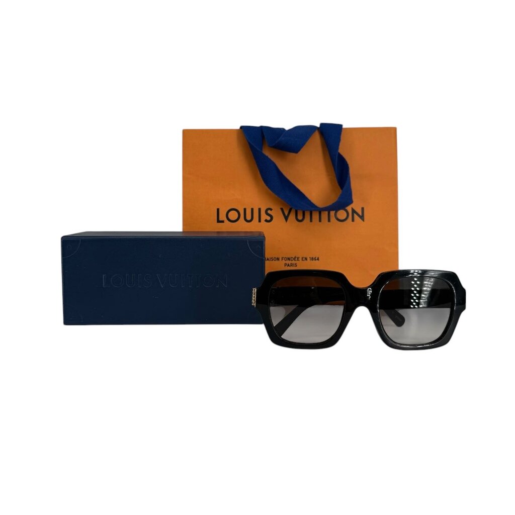 Oversized Cat-Eye Squoval Black Logo Louis Vuitton Western Fit Sunglasses