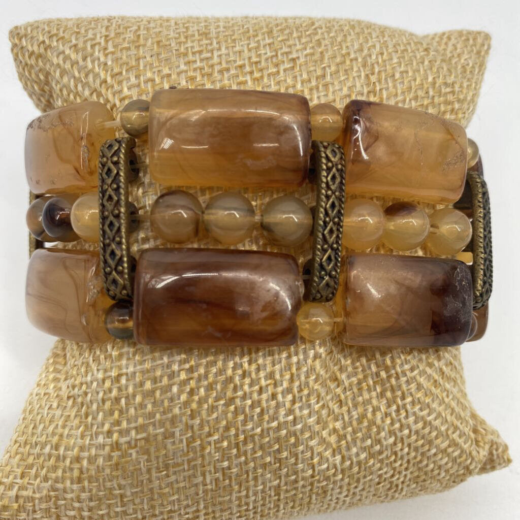 Acrylic Rectangle and Bead & Bar / JD4