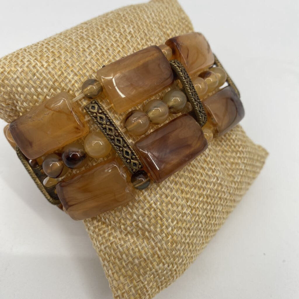 Acrylic Rectangle and Bead & Bar / JD4