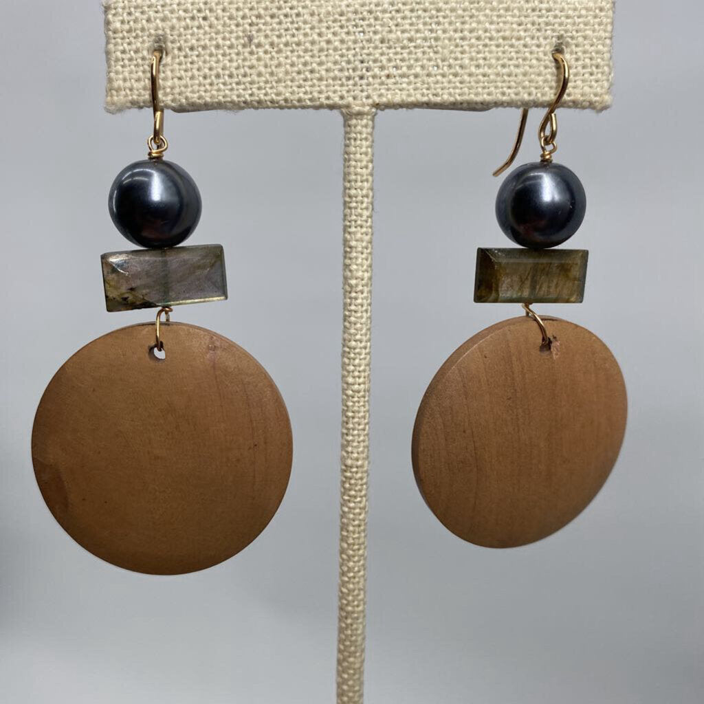 Wood Discs with Labradorite w Shell Pearls / JD4