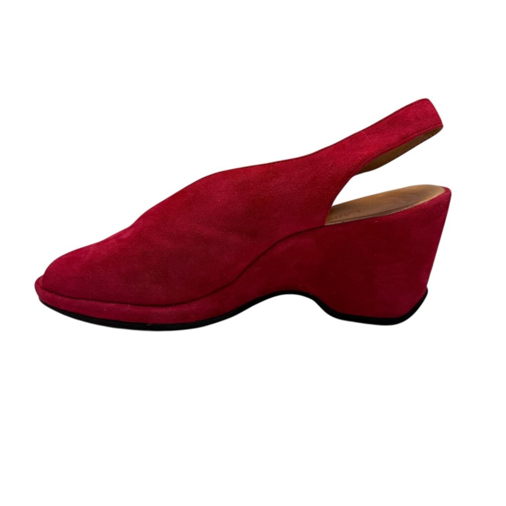 Odetta Suede Peep Toe Slingback / ID5