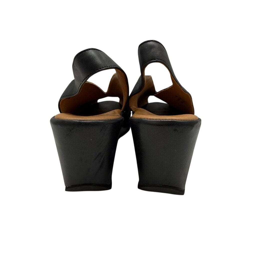 Odetta Peep Toe Slingback / ID5