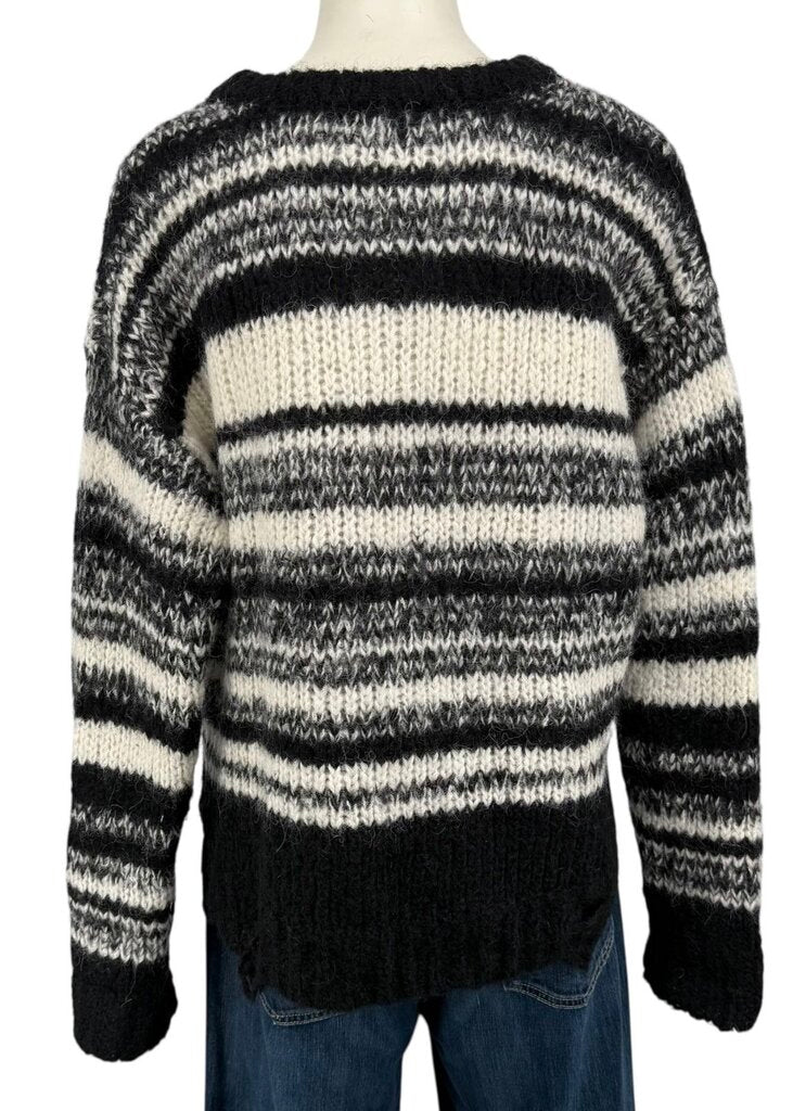 White Crochet with Black/KA5