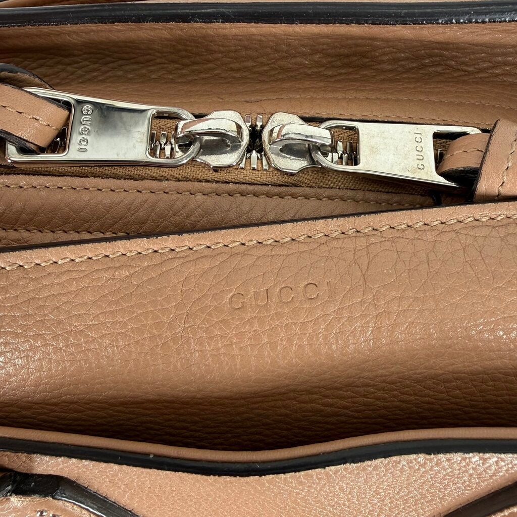 Pebbled Calfskin Ramble Studded Leather Tote Bag/EB6