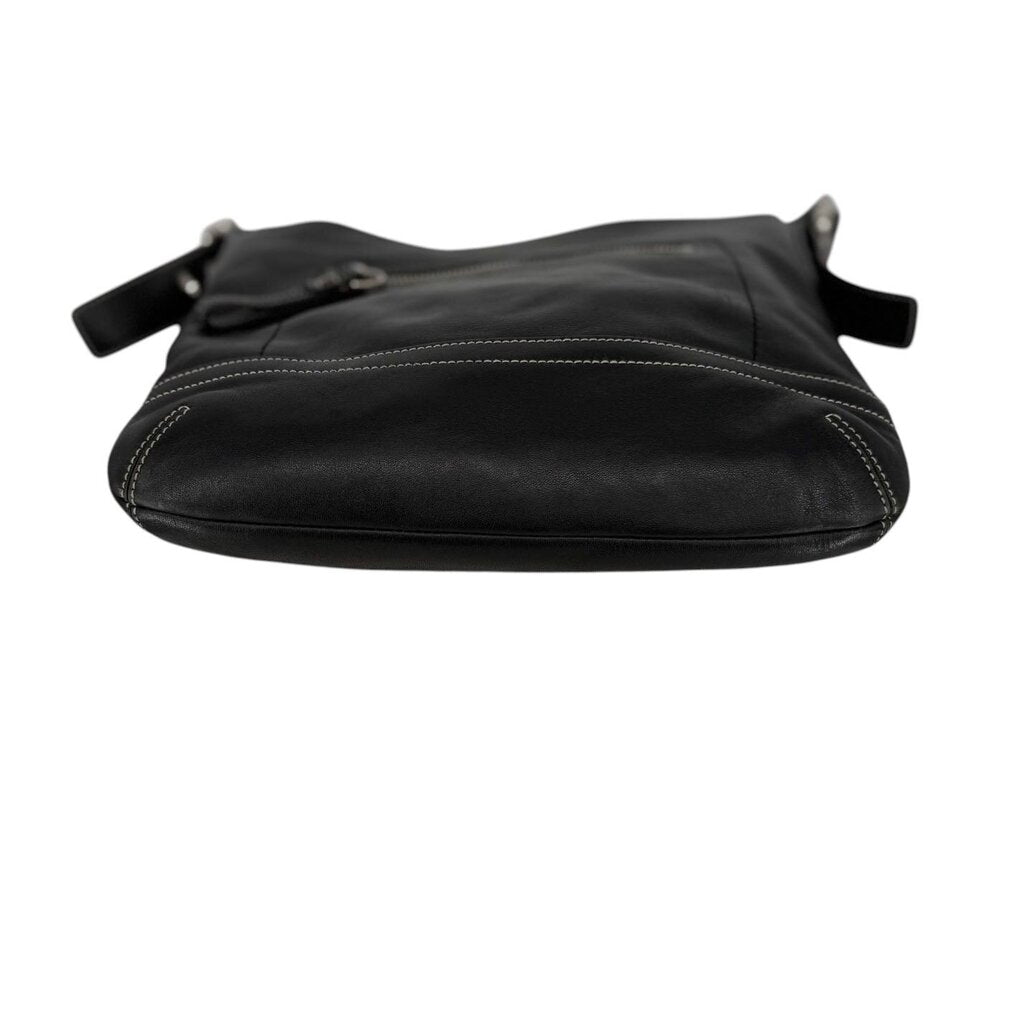Soho Slim Leather Buckle Crossbody / GC6