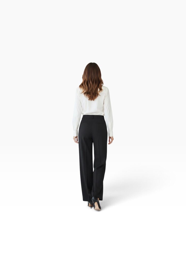Reade Worsted Wool Tab $998 / HE6